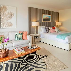 Garden View Studio Suite 1 King Bed Non-Smoking